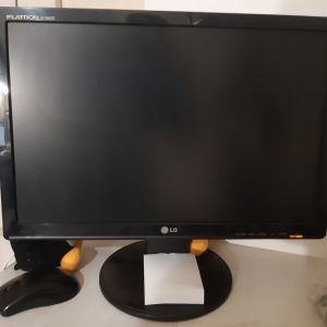 Продам монитор Lg 19 дюймов ЖК б/у