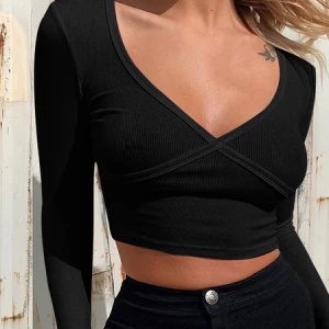 Milanoo Black Crop Top Sexy V Neck Long Sleeve Slim Fit Tops For Women