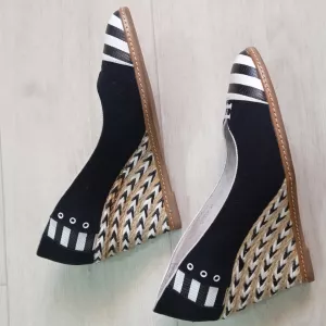 Продам стильные фирменные туфли Welfare на платформе