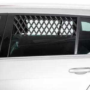 Решетка на окно автомобиля для собак Trixie 30-110 см