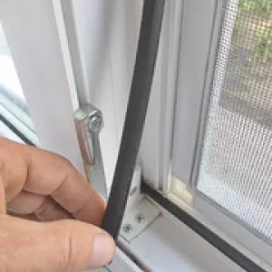Замена уплотнителя на пластиковых окна или дверях