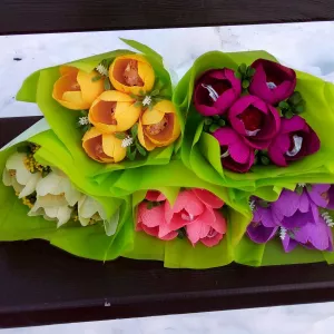 Букет из конфет Тюльпаны на 8 марта – корпоративные подарки