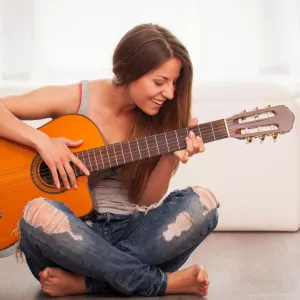 Уроки гитары онлайн недорого