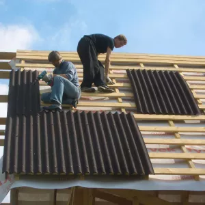 Укладка любого кровельного материала под ключ дешево