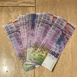 Куплю, обмен старые Швейцарские франки, бумажные Английские фунты стерлингов и др.