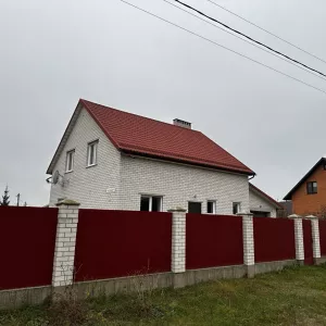 дом на сутки сдаю в городе Брест 2 этажа 14 спальных мест