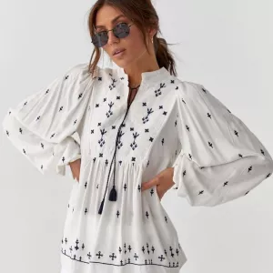 Вишиванка жіноча з узором