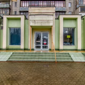 Продам нежитлове приміщення в Малиновському р-н., вул. Варненська