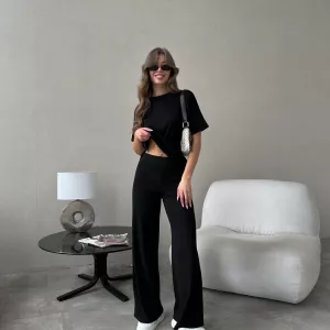 Прогулянковий костюм жіночий