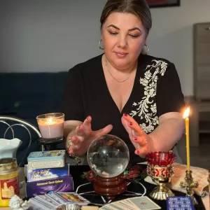 Потомственная Ворожея Мира