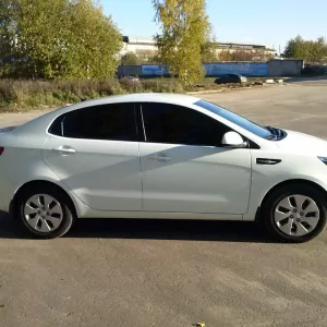 Автомобили в аренду под такси.