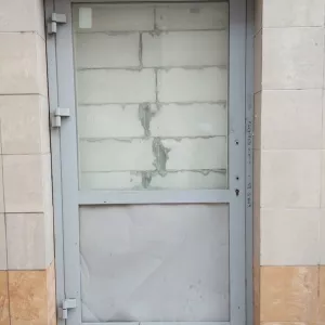 Ремонт алюмінієвих та металопластикових дверей Київ, петлі с94