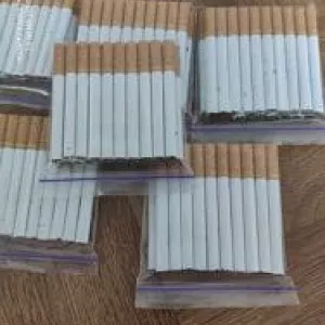 Сигарети дешеві гільзи набиті тютюном Вірджінія