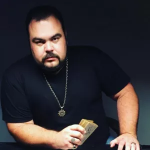 Сергей Кобзарь, помощь экстрасенса в Одессе. Магия любви, привороты и обряды.