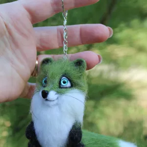 Зелена лиса брелок іграшка валяна з шерсті інтерєрна лисичка подарунок лисиця сувенір хендмєйд лис