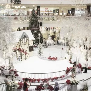 Окунитесь в мир волшебства с нашим новогодним декором!