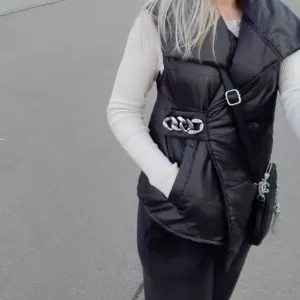 Женская жилетка