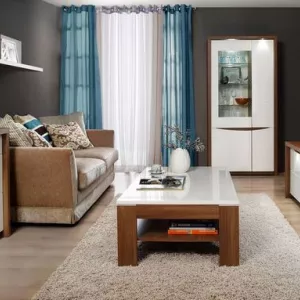 Продается SAINT TROPEZ на акции новый комплект мебели