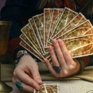 Подскажите гадалку в Варшаве.