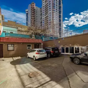 Здам кухню. Центр. Газ, мангал на углях, електроенергія.