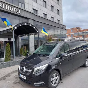 Аренда мікроавтобусів, авто на весілля Індивідуальне замовлення пасажирських мікроавтобусів Україною з м. Дніпро та по місту. Трансфери Дніпро-Кишинів (молдова) Харков-Кишинів Одесса-Кишинів Київ-Кишинів Та з інших міст України Mercedes V-class