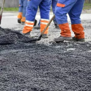 Ямочный ремонт асфальтового покрытия, укладка тротуарной и декоративной плитки