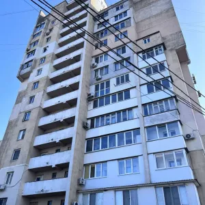 3 комн квартира на ул. Александра Невского.