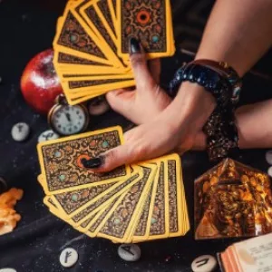 Профессиональная гадалка Мелисса . Отвечу на все вопросы. Помогу решить вашу проблему, снять сглаз, порчу, печать одиночества, венец безбрачия..