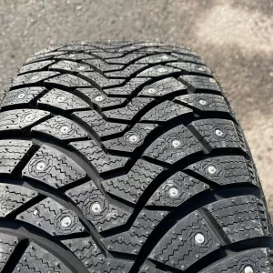 215/55/17 Leao Winter Defender Grip 2 (98T)