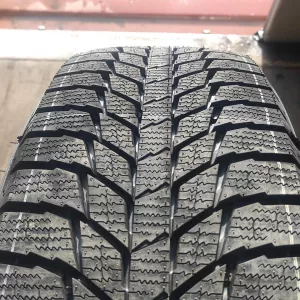 215/55/17 Triangle PL01 (98R)