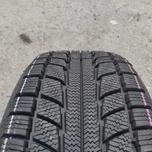 215/60/16 Triangle TR777 (99H)