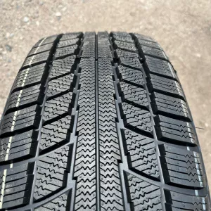 215/65/16 Triangle TR777 (102T)