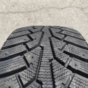 225/60/17 Triangle TR757