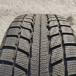 235/55/17 Triangle TR777 (103V)