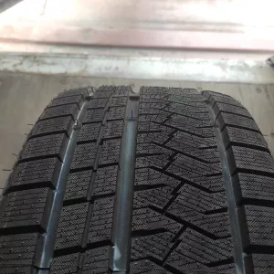 245/45/19 Triangle PL02 (102V)