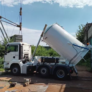 Асенізаторна вакуумна цистерна для спецавтомобілів