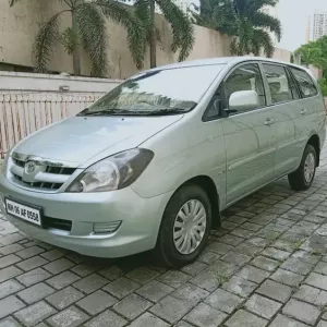 Innova Rental Jaipur: Perfect Choice for Family and Group Travels