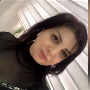 Gulnara, kırk yıllık deneyime sahip deneyimli bir öğretmen olarak Start Language School by Tymur Levitin'de çevrimiçi Azerbaycan, Türkçe ve Rusça dersleri sunuyor.