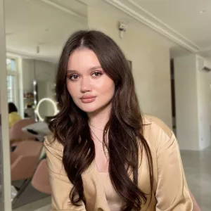 Lernen Sie Deutsch und Ukrainisch online mit der C1-zertifizierten Lehrerin Karina bei Start Language School von Tymur Levitin!