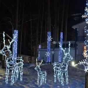 Новогодние фигуры и оформление зданий