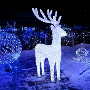 Олени новогодние