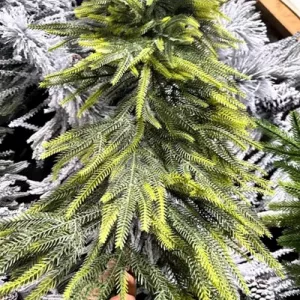 Хвоя , ёлочная ветка , 2.7 метра , гелевая