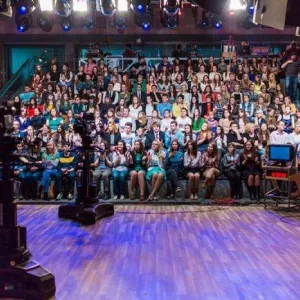 Срочно требуются люди для участия в массовке