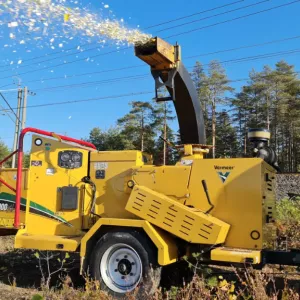 Измельчение веток в щепу