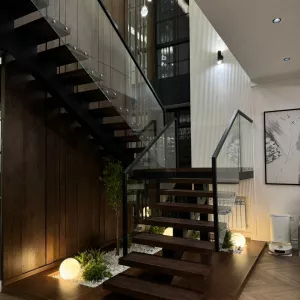 Изготовление лестниц в современном стиле!