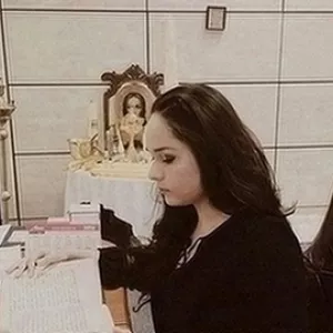 Потомственная ясновидящая и предсказательница Анжелика Вишневская.