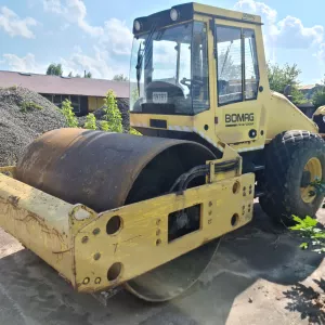 Послуги дорожнього котка BOMAG BW 211 D-40