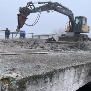 Оренда екскаватора з гідромолотом