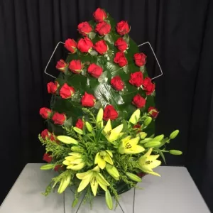 Coroane și buchete funerare cu livrare rapidă și discreție deplină