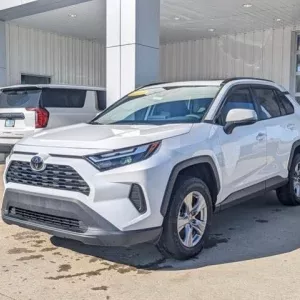 Selling My 2023 Toyota Rav 4 XLE AWD